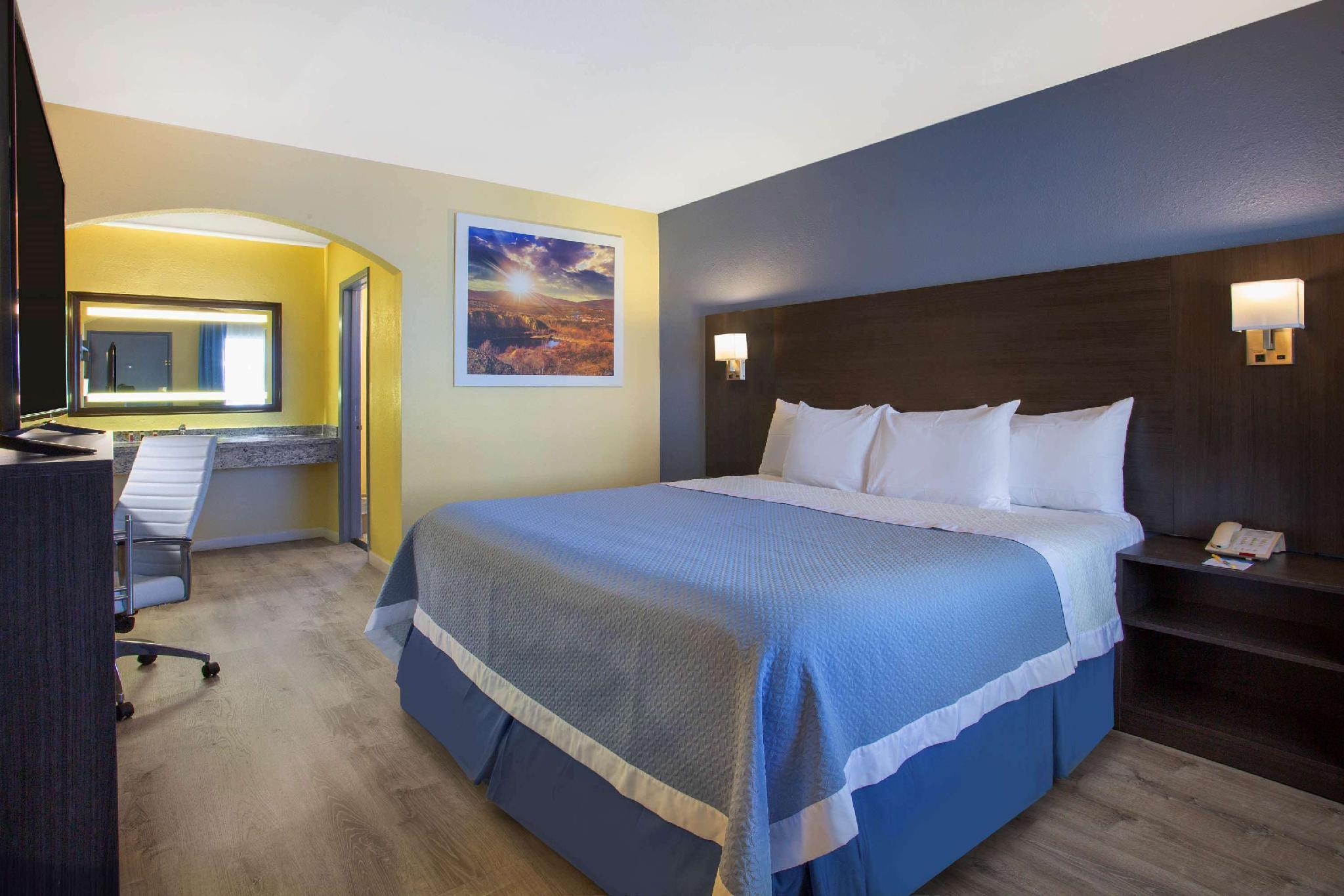 Days Inn By Wyndham Airport - Phoenix Dış mekan fotoğraf