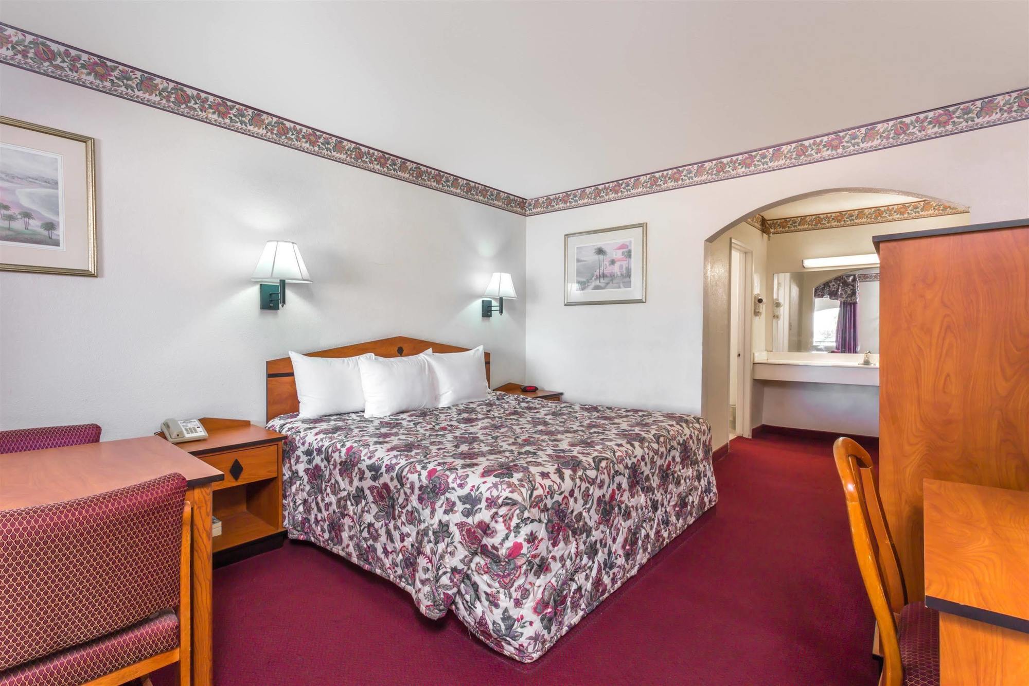 Days Inn By Wyndham Airport - Phoenix Dış mekan fotoğraf
