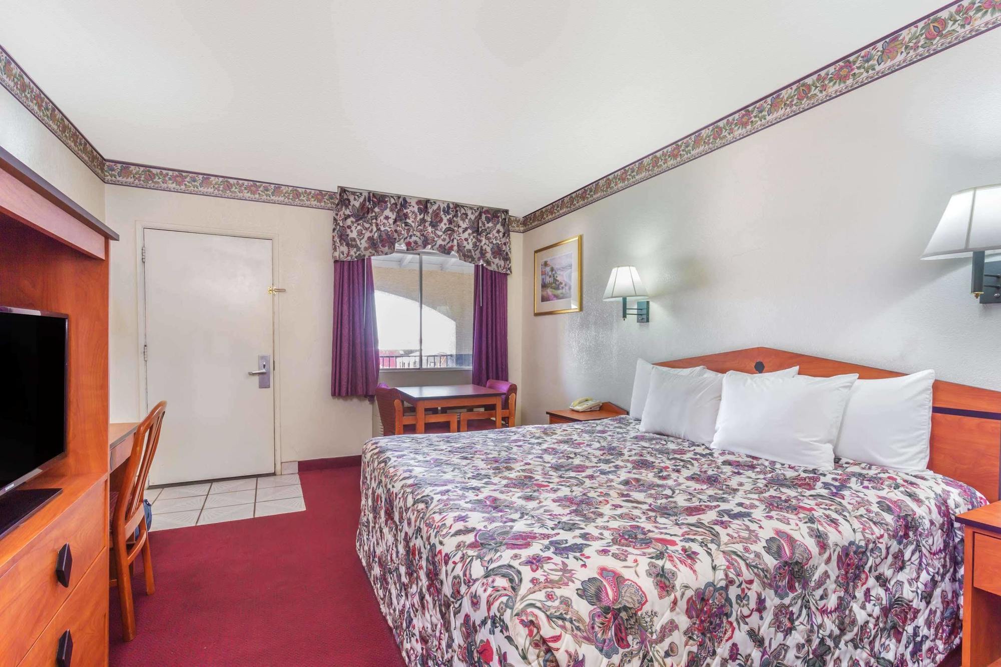 Days Inn By Wyndham Airport - Phoenix Dış mekan fotoğraf